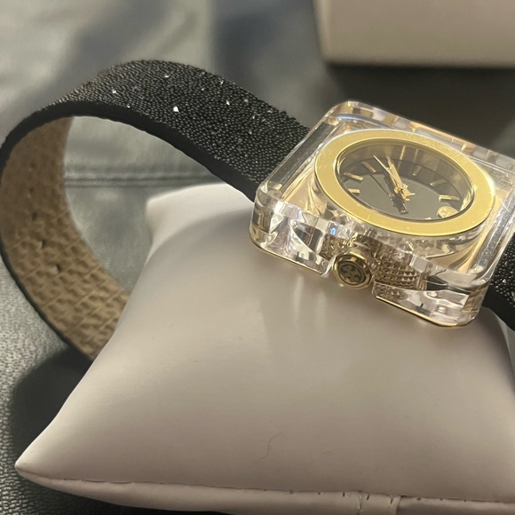 Tory Burch Watch The Izzie Square Face - Picture 7 of 7